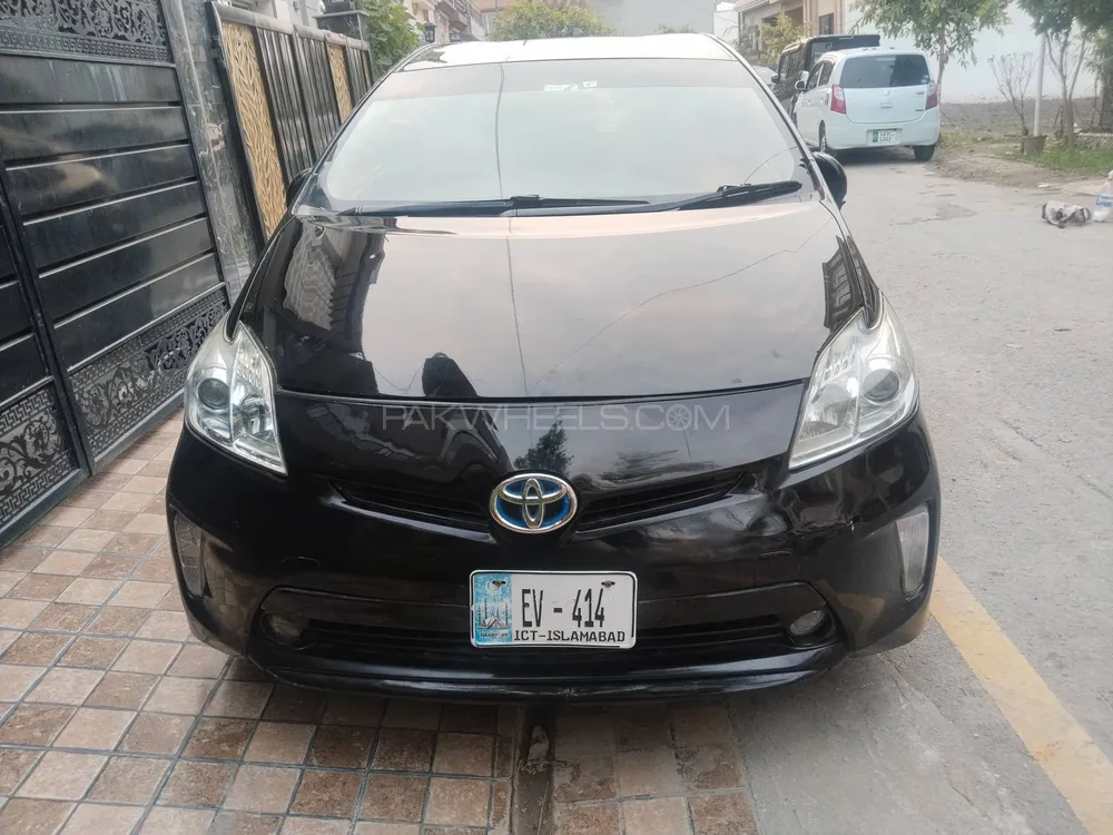 Toyota Prius 2014 for Sale in Lahore Image-1