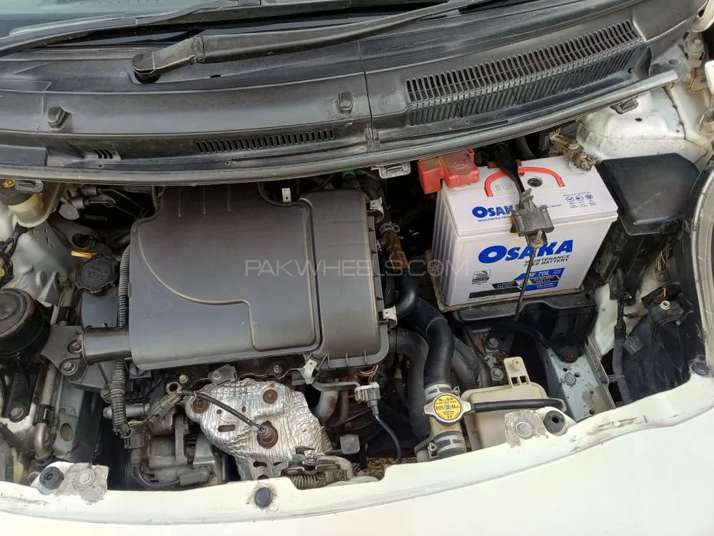 Toyota Vitz 2007 for Sale in Nowshera Image-1