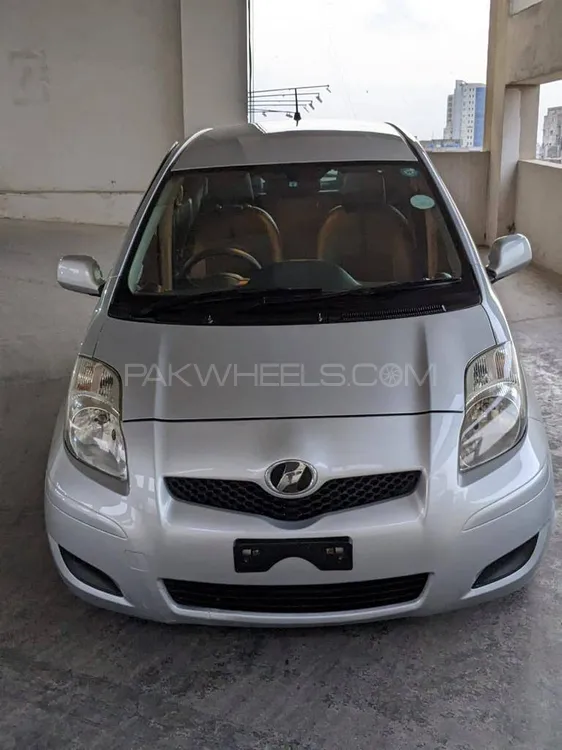 Toyota Vitz 2009 for Sale in Islamabad Image-1