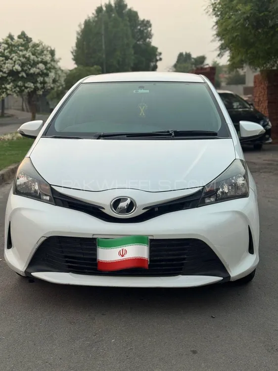 Toyota Vitz 2014 for Sale in Faisalabad Image-1
