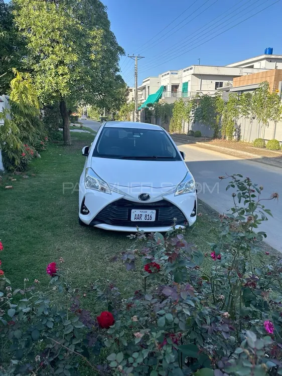Toyota Vitz 2017 for Sale in Gujranwala Image-1