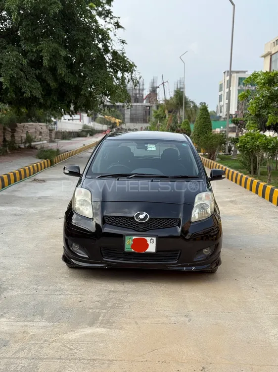 Toyota Vitz 2010 for Sale in Islamabad Image-1