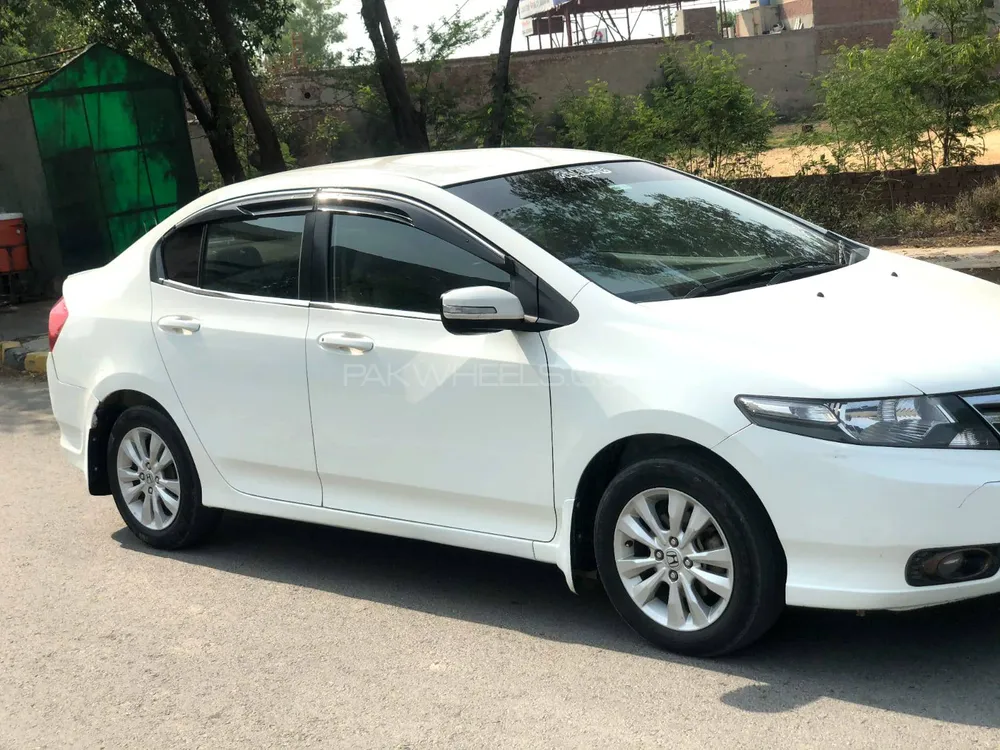 Honda City 2016 for Sale in Faisalabad Image-1