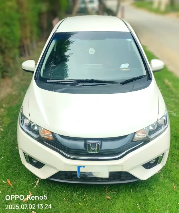 Honda Fit 2013 for Sale in Lahore Image-1