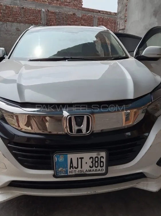 Honda Vezel 2018 for Sale in Lahore Image-1