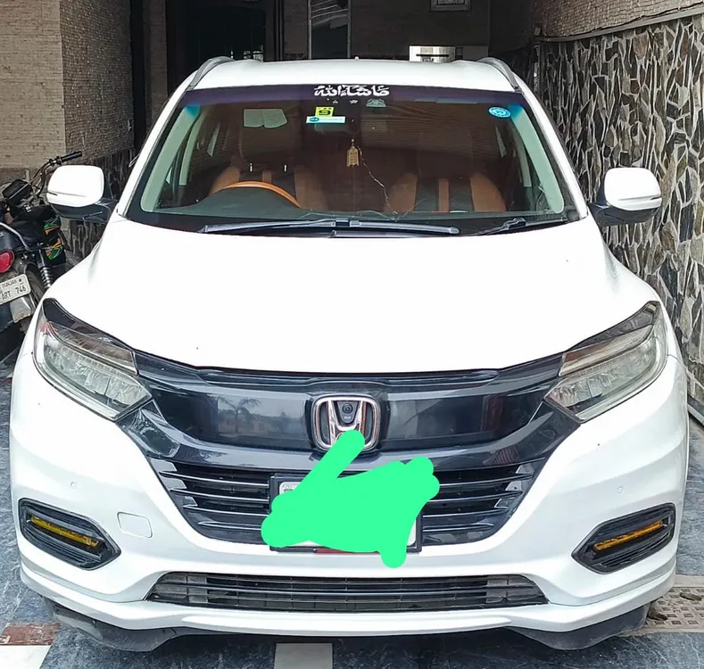 Honda Vezel 2018 for Sale in Lahore Image-1
