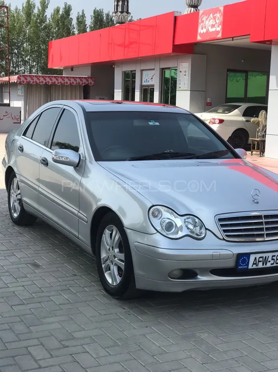 Mercedes Benz C Class 2002 for Sale in Mardan Image-1