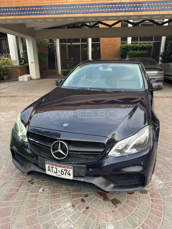 Mercedes Benz E Class 2011 for Sale in Multan Image-1
