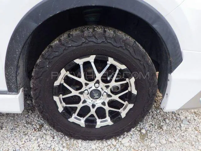 Rims with tyres (Goodrich) and suspension system Image-1