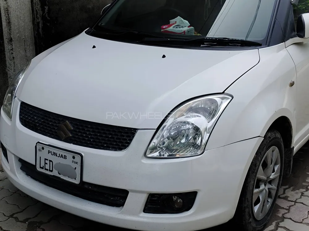 Suzuki Swift 2011 for Sale in Gujranwala Image-1