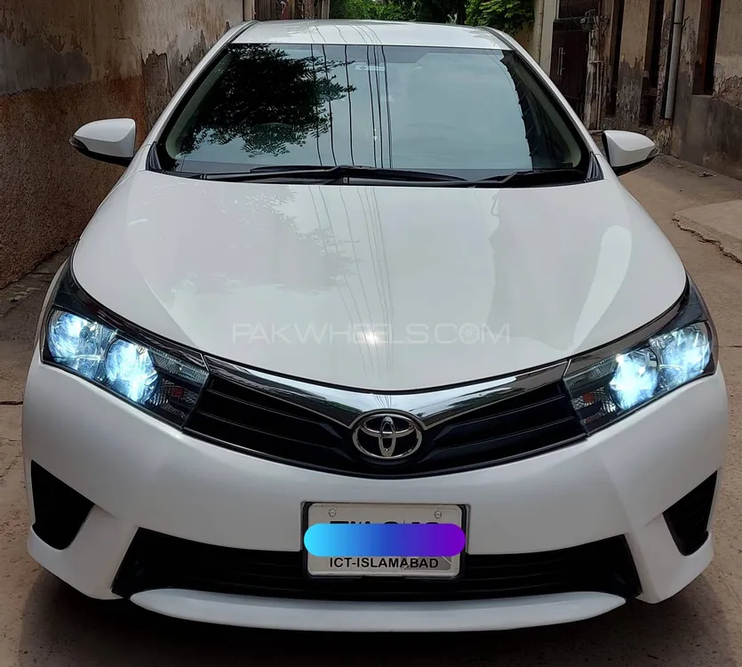 Toyota Corolla 2017 for Sale in Sargodha Image-1