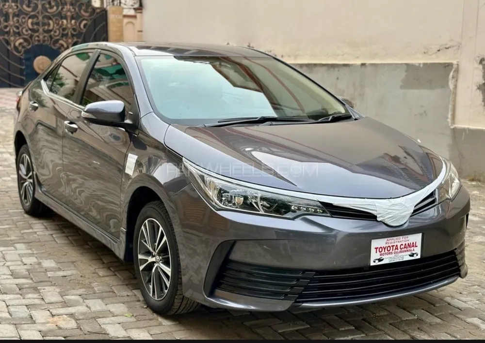 Toyota Corolla 2018 for Sale in Phalia Image-1
