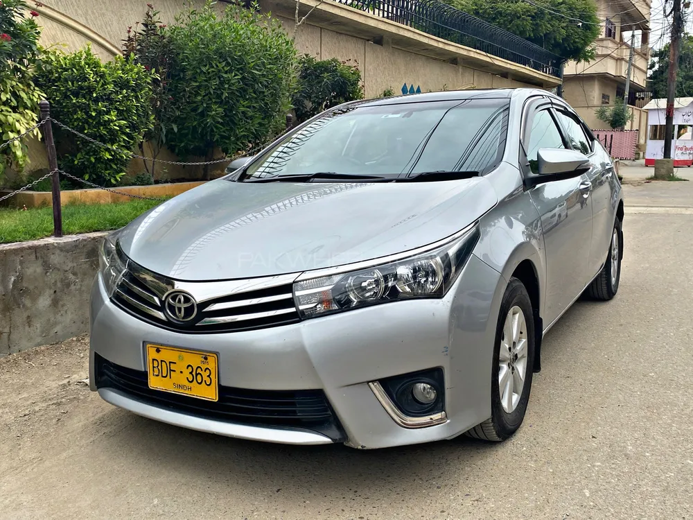 Toyota Corolla 2015 for Sale in Karachi Image-1