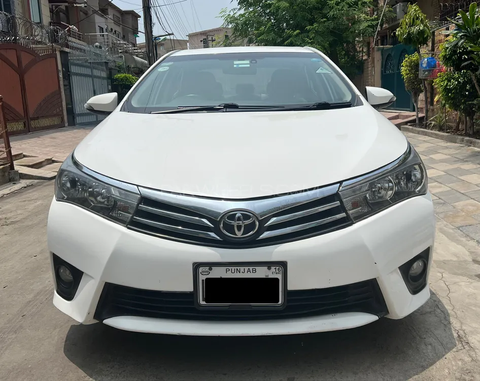 Toyota Corolla 2016 for Sale in Lahore Image-1