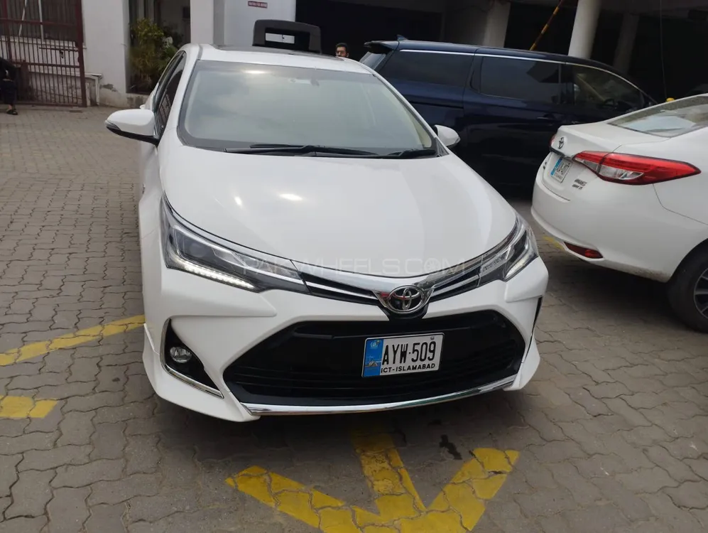 Toyota Corolla 2023 for Sale in Multan Image-1