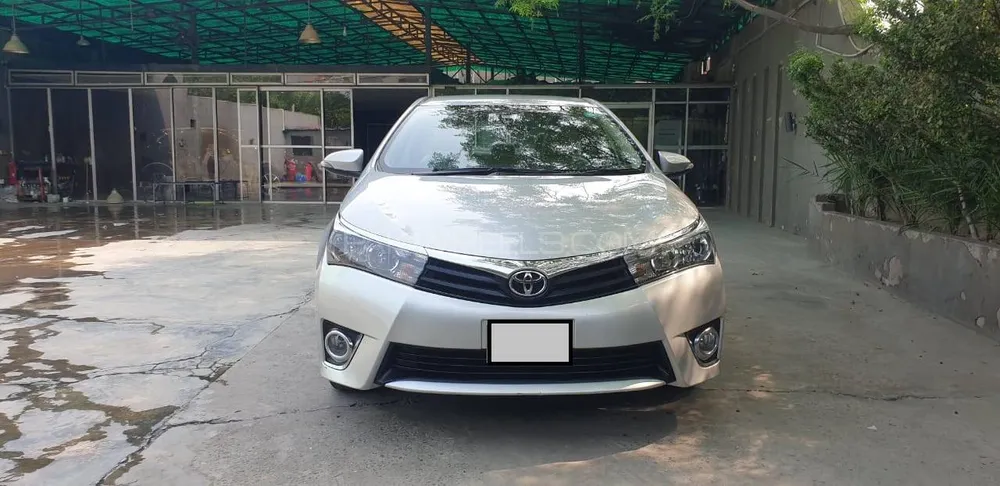 Toyota Corolla 2016 for Sale in Lahore Image-1