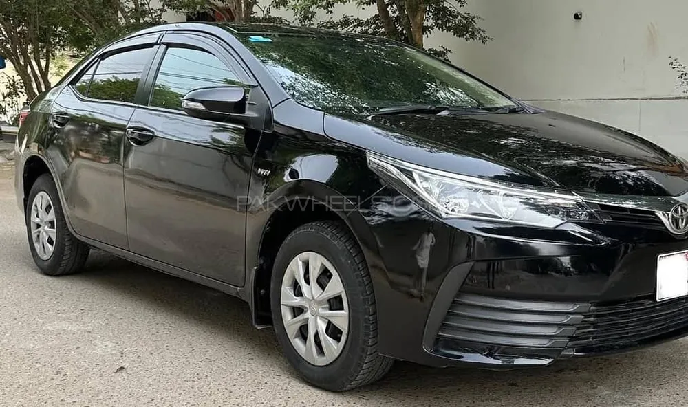 Toyota Corolla 2020 for Sale in Karachi Image-1