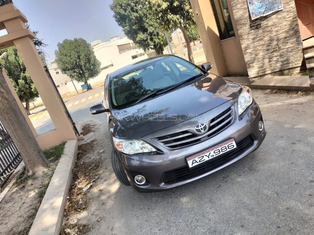 Toyota Corolla 2013 for Sale in Hasilpur Image-1