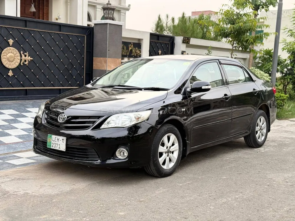Toyota Corolla 2013 for Sale in Lahore Image-1