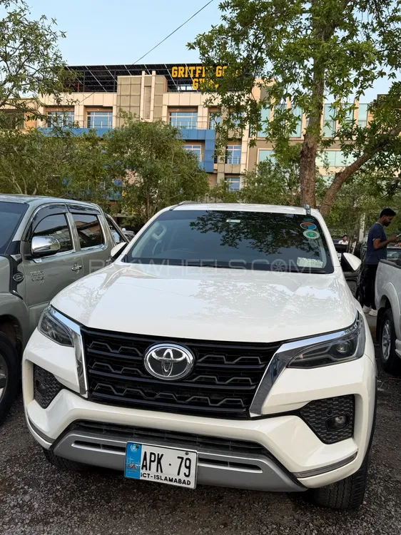 Toyota Fortuner 2022 for Sale in Islamabad Image-1