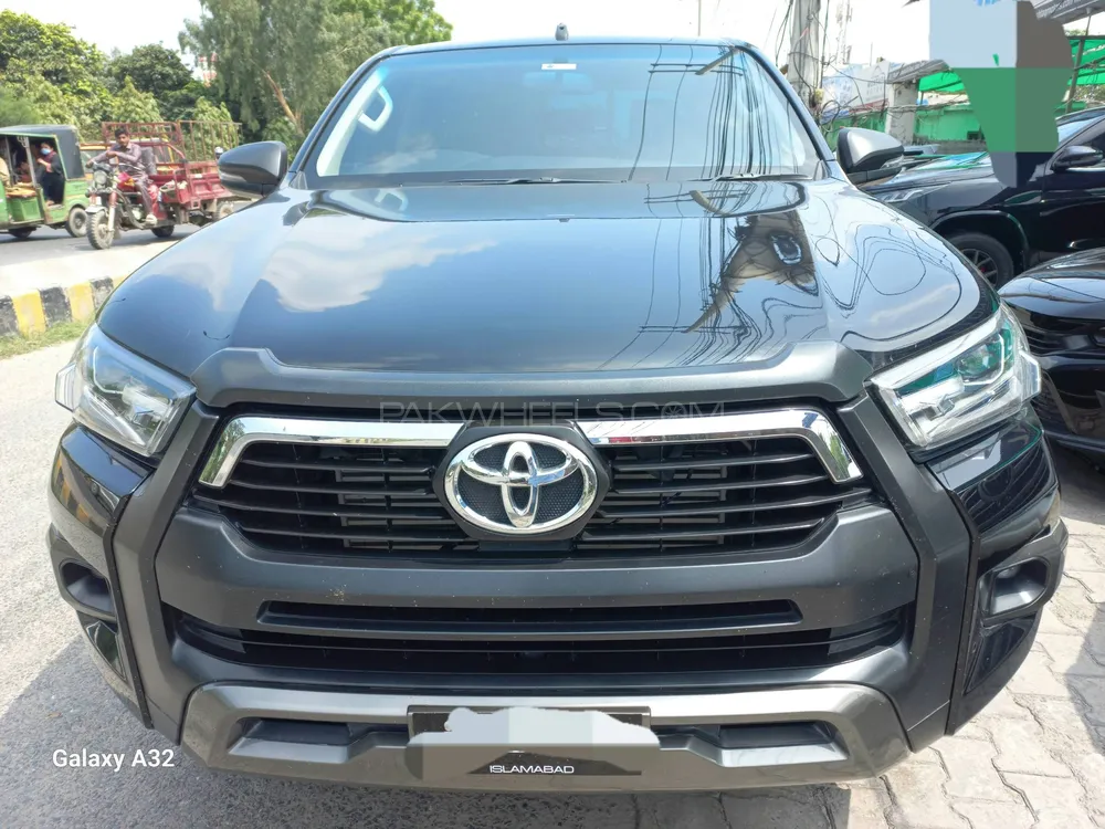 Toyota Hilux 2023 for Sale in Lahore Image-1