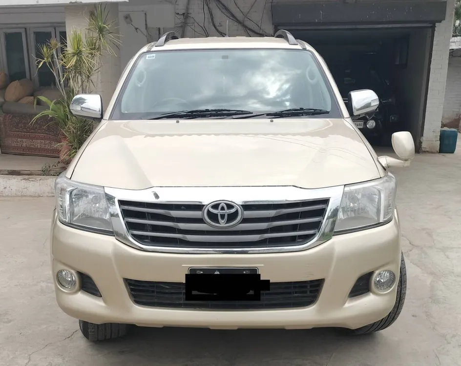 Toyota Hilux 2012 for Sale in Sargodha Image-1