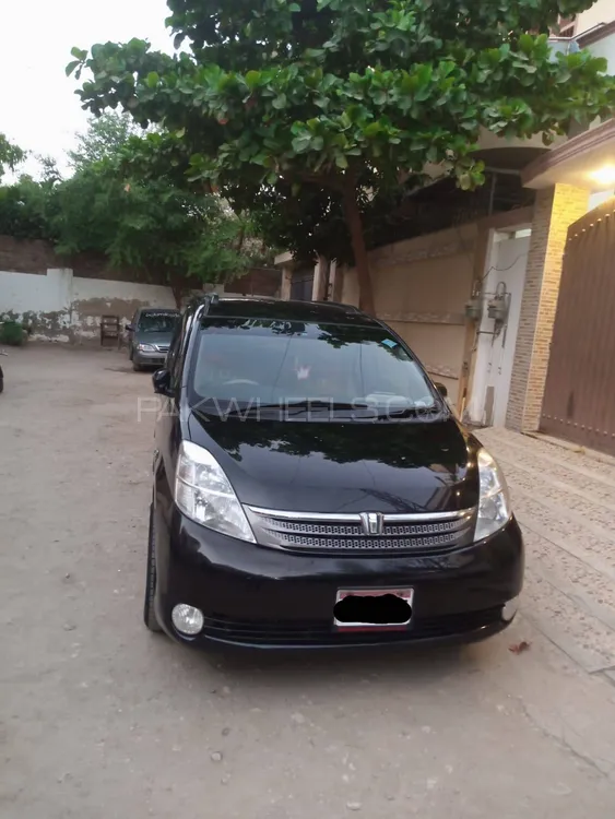 Toyota ISIS 2007 for Sale in Hyderabad Image-1