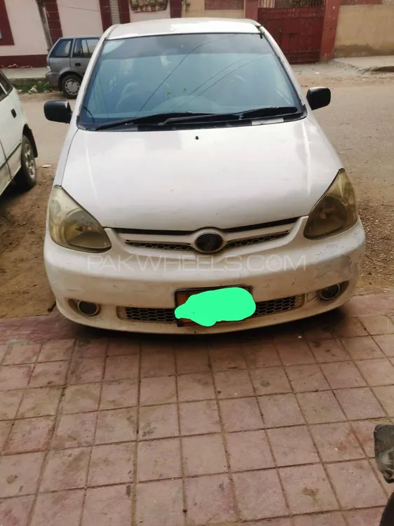 Toyota Platz 2003 for Sale in Karachi Image-1