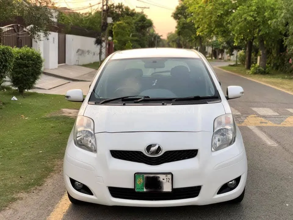 Toyota Vitz 2009 for Sale in Islamabad Image-1