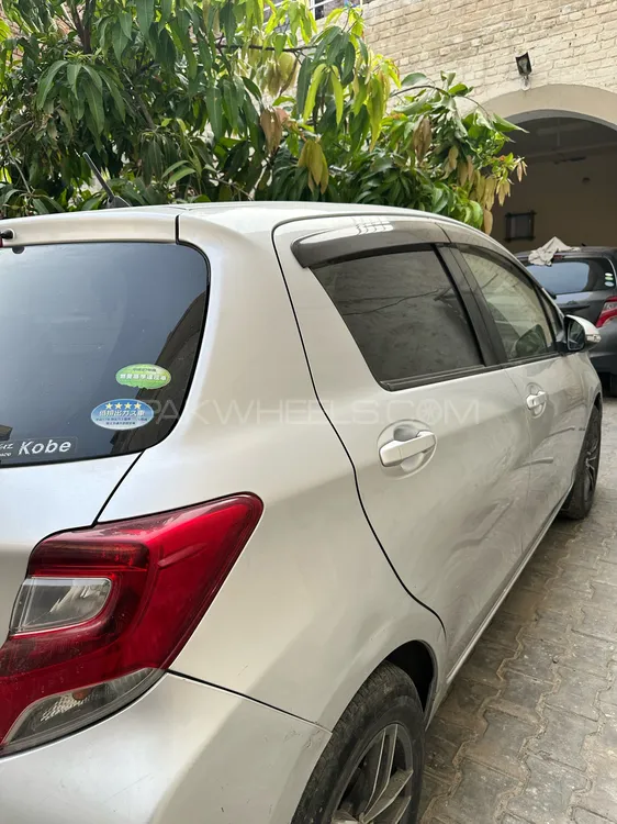 Toyota Vitz 2015 for Sale in Faisalabad Image-1