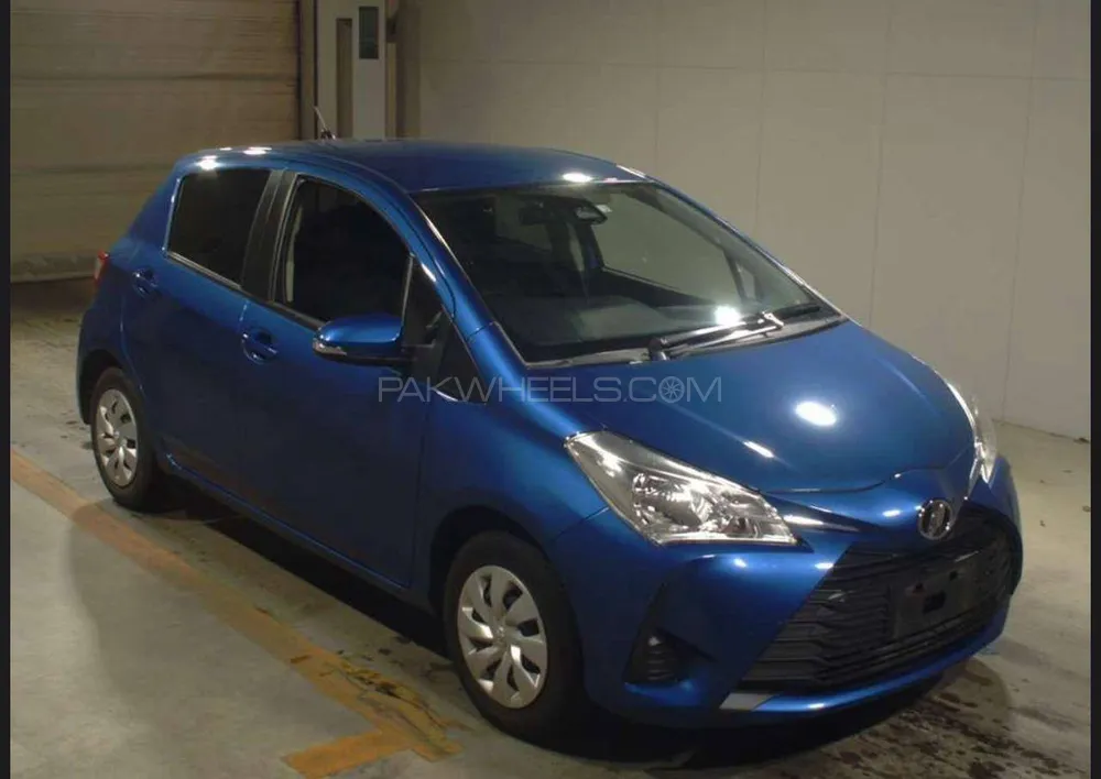 Toyota Vitz 2018 for Sale in Lahore Image-1
