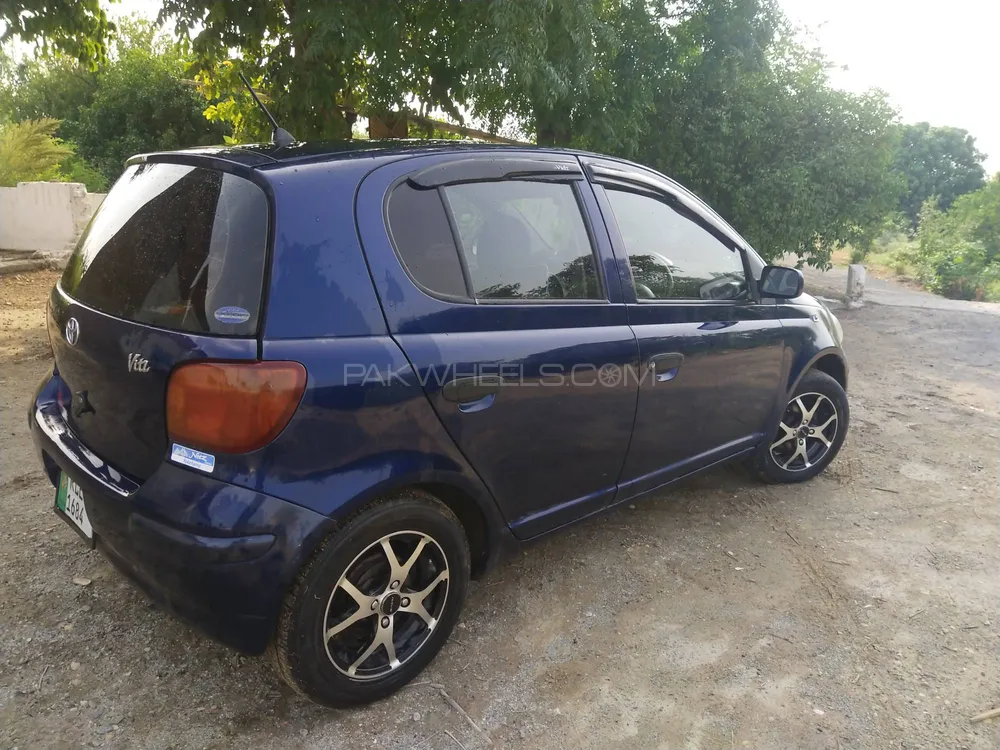 Toyota Vitz 2003 for Sale in Peshawar Image-1