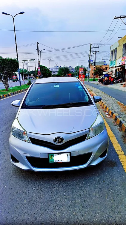 Toyota Vitz 2014 for Sale in Lahore Image-1