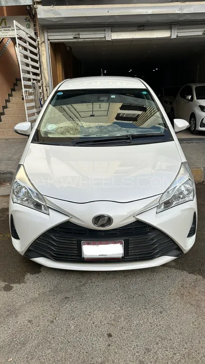Toyota Vitz 2018 for Sale in Karachi Image-1