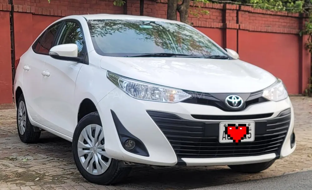 ٹویوٹا یارس سیڈان 2024 for Sale in لاہور Image-1