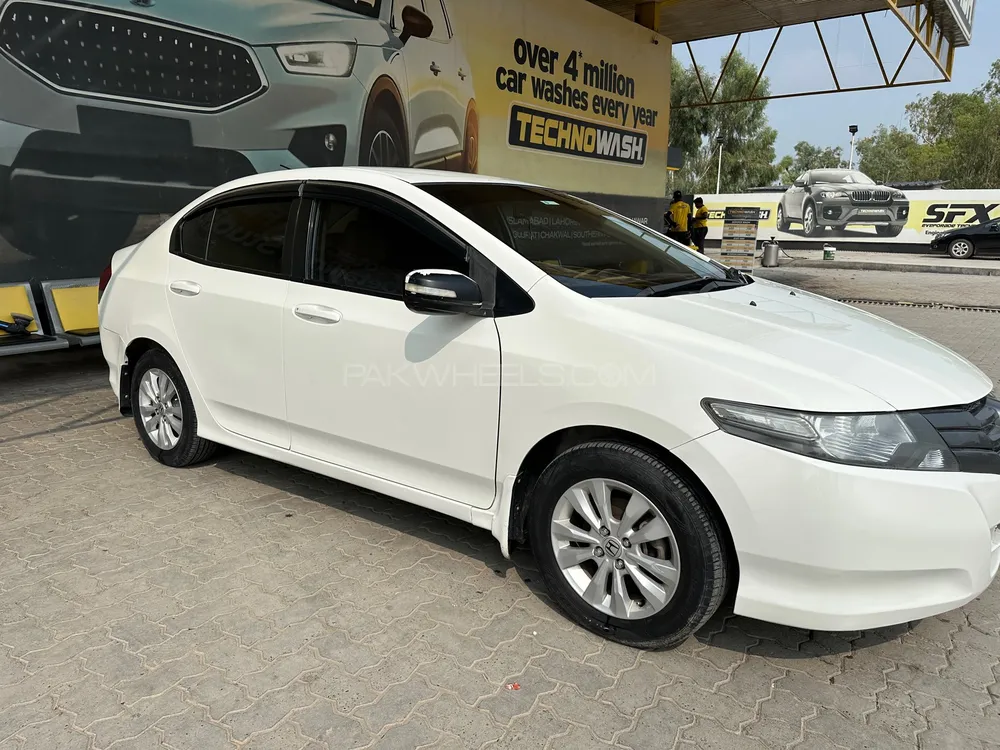 Honda City 2013 for Sale in Islamabad Image-1