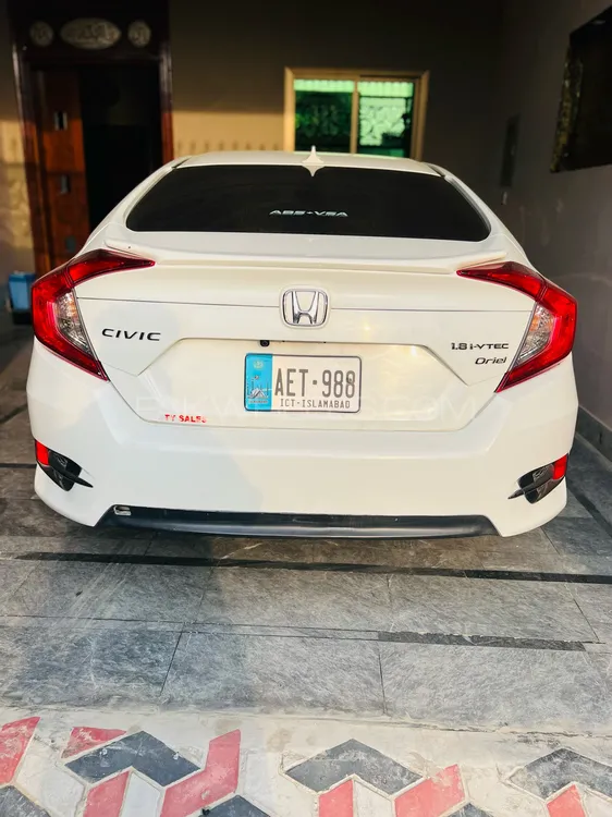 Honda Civic 2017 for Sale in Burewala Image-1