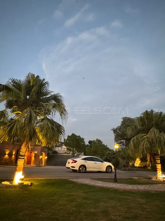 Honda Civic 2021 for Sale in Peshawar Image-1