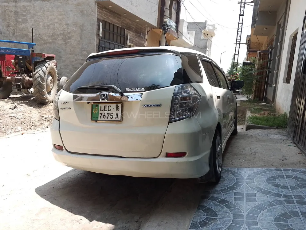 Honda Fit Aria 2012 for Sale in Lahore Image-1