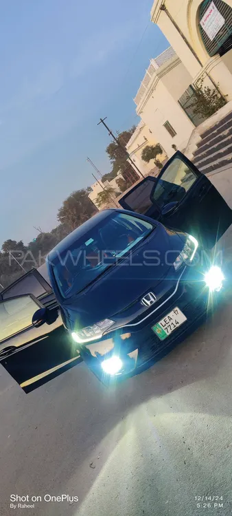 Honda Fit 2013 for Sale in Lahore Image-1