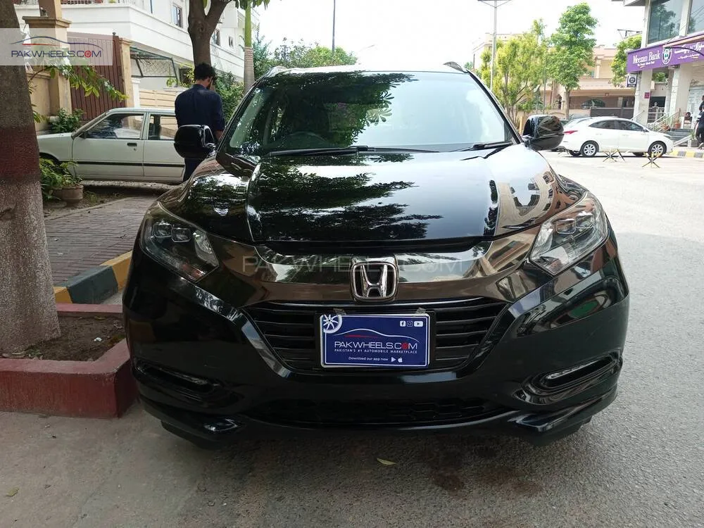 Honda Vezel 2016 for Sale in Islamabad Image-1