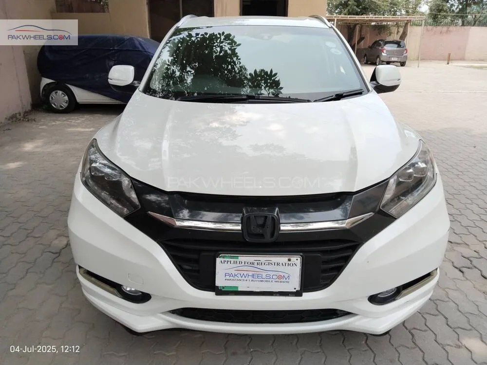 Honda Vezel 2015 for Sale in Lahore Image-1