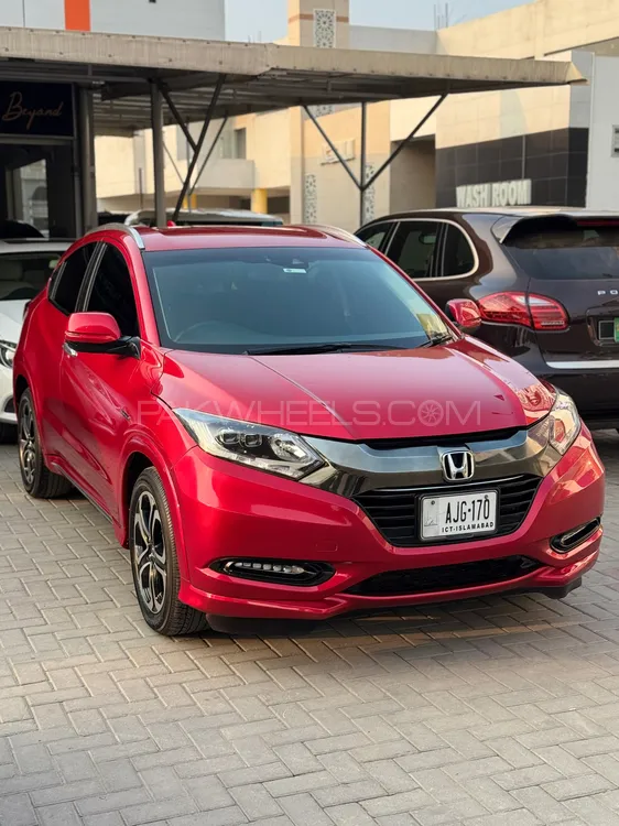 Honda Vezel 2017 for Sale in Islamabad Image-1
