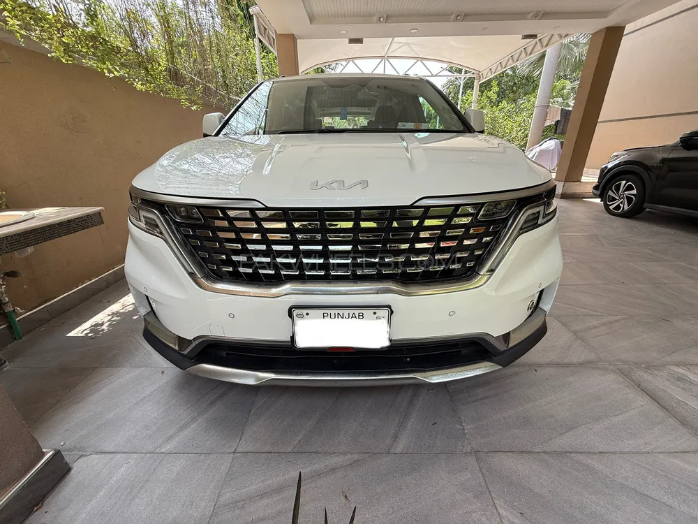 KIA Carnival 2023 for Sale in Lahore Image-1