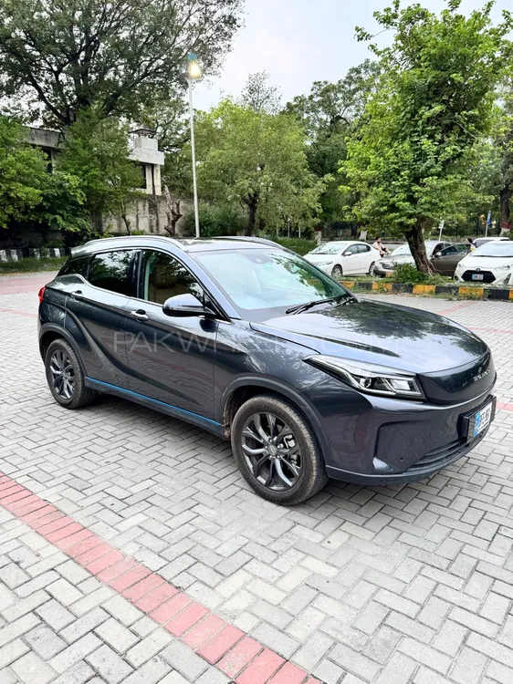 Seres 3 2025 for Sale in Islamabad Image-1