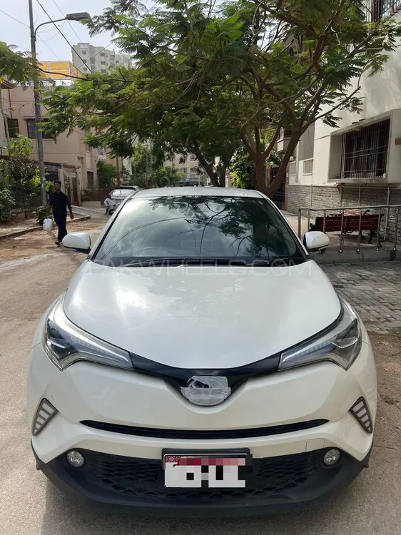 Toyota C-HR 2017 for Sale in Karachi Image-1