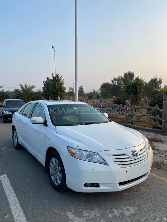 Toyota Camry 2007 for Sale in Lahore Image-1