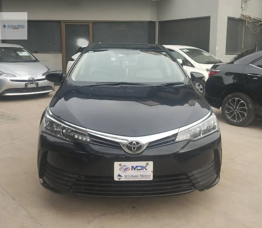 Toyota Corolla 2018 for Sale in Karachi Image-1