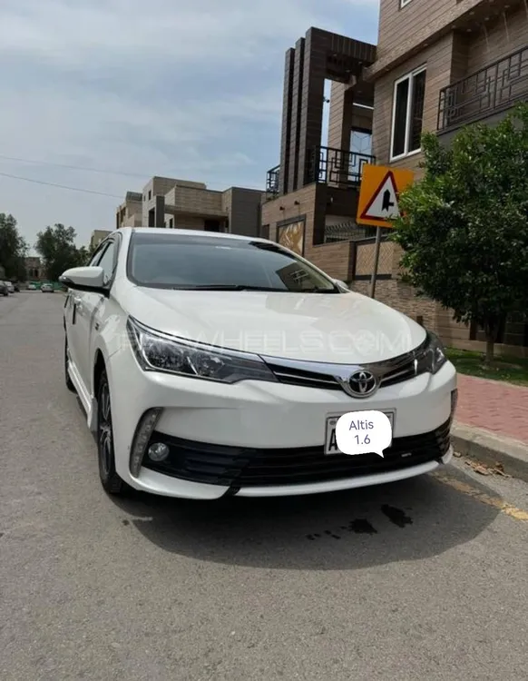 Toyota Corolla 2020 for Sale in Lahore Image-1
