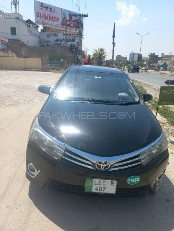 Toyota Corolla 2015 for Sale in Sara-E-Alamgir Image-1